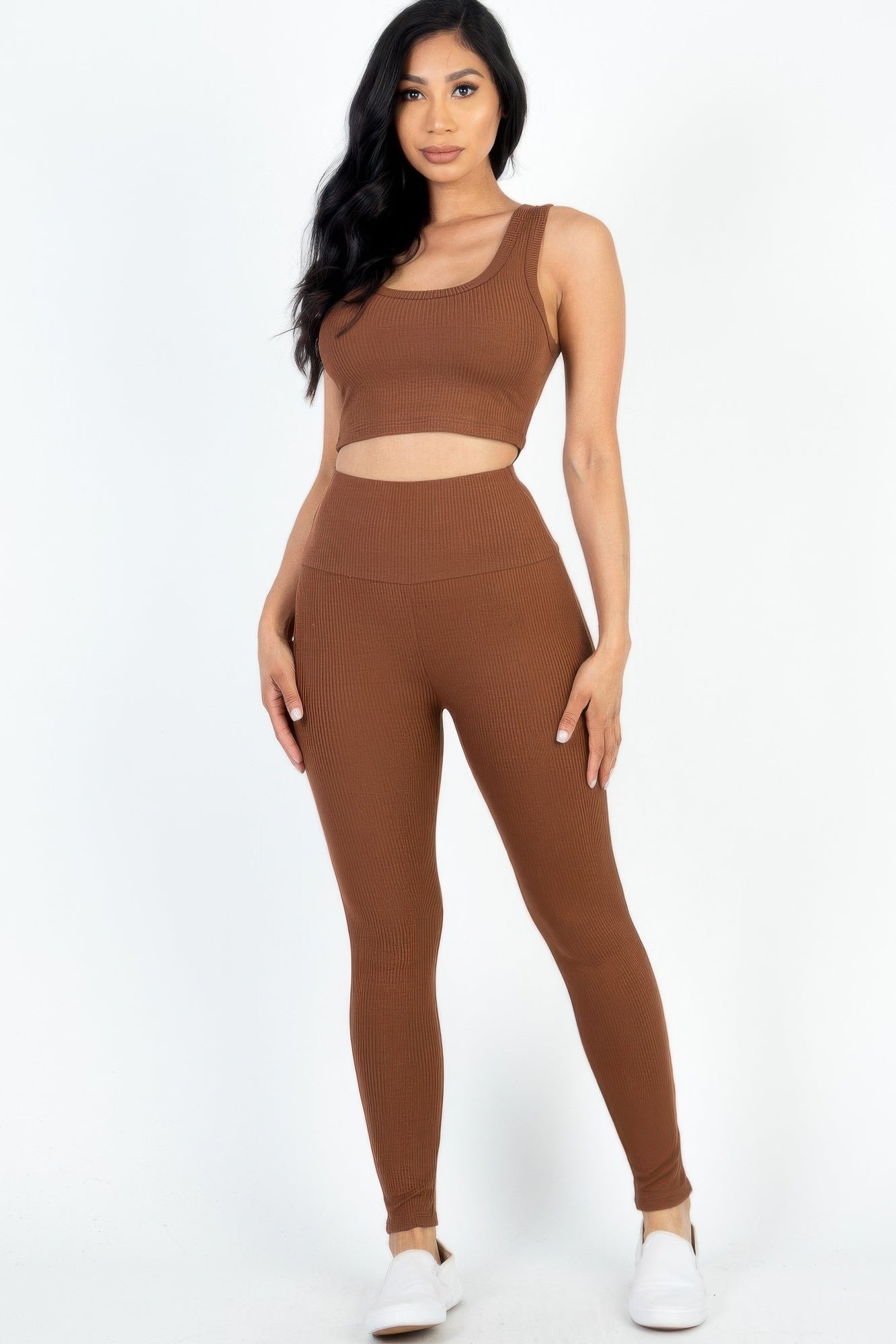 Brown ribbed crop top and high-rise leggings set, sleeveless matching set