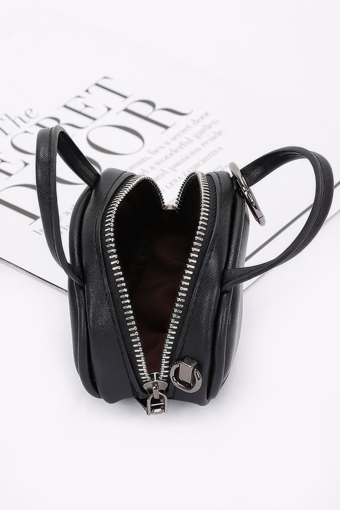 Faux Leder Sporttasche-Set in Schwarz, Tasche mit sichtbaren Reißverschlüssen und Fächern