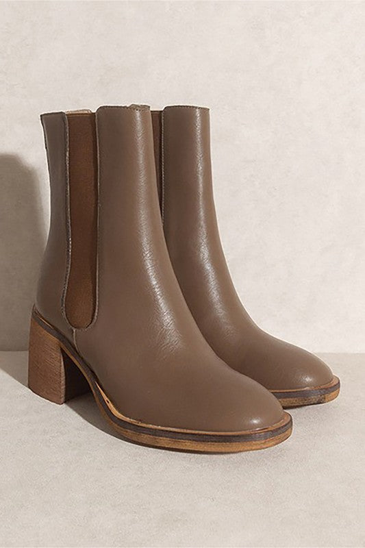 OLIVIA women’s brown Chelsea boots with side elastic and chunky mid heel