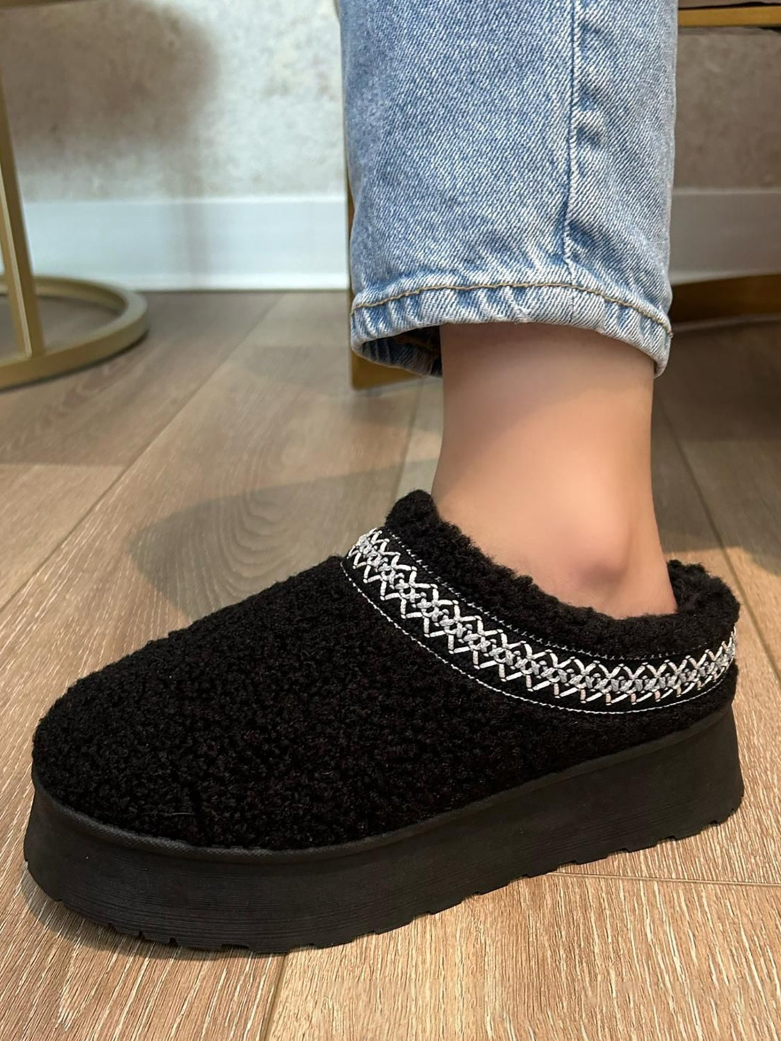 Black Embroidered Trim Platform Sherpa Slippers - Tigbul's Variety Fashion Shop