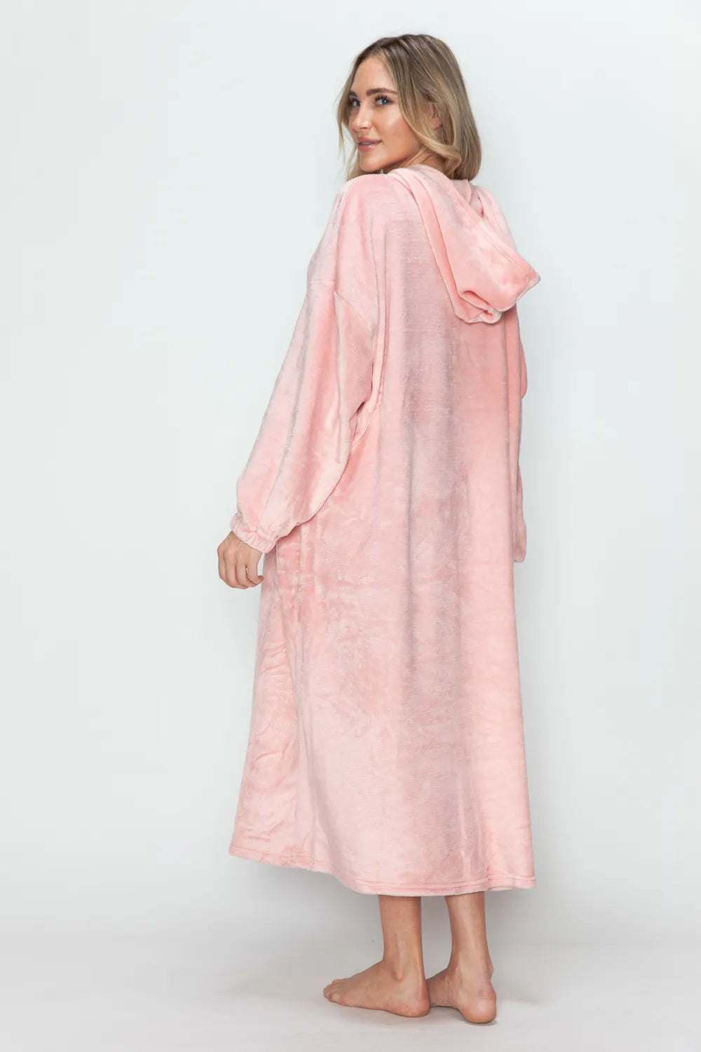 Dusty pink hooded midi lounge dress, side view with long sleeves and hood