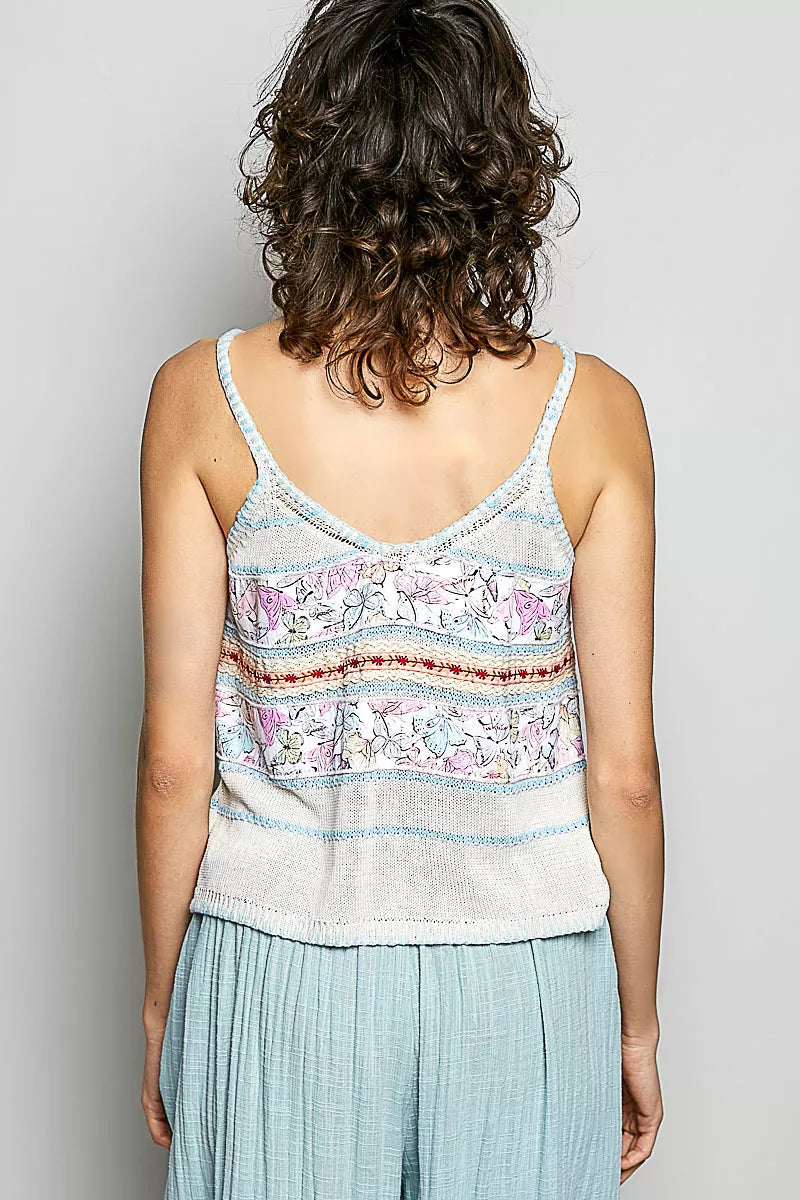 Cami Rückansicht: schmale Träger, V-Ausschnitt, blau-rosa Muster, Cream/Blue