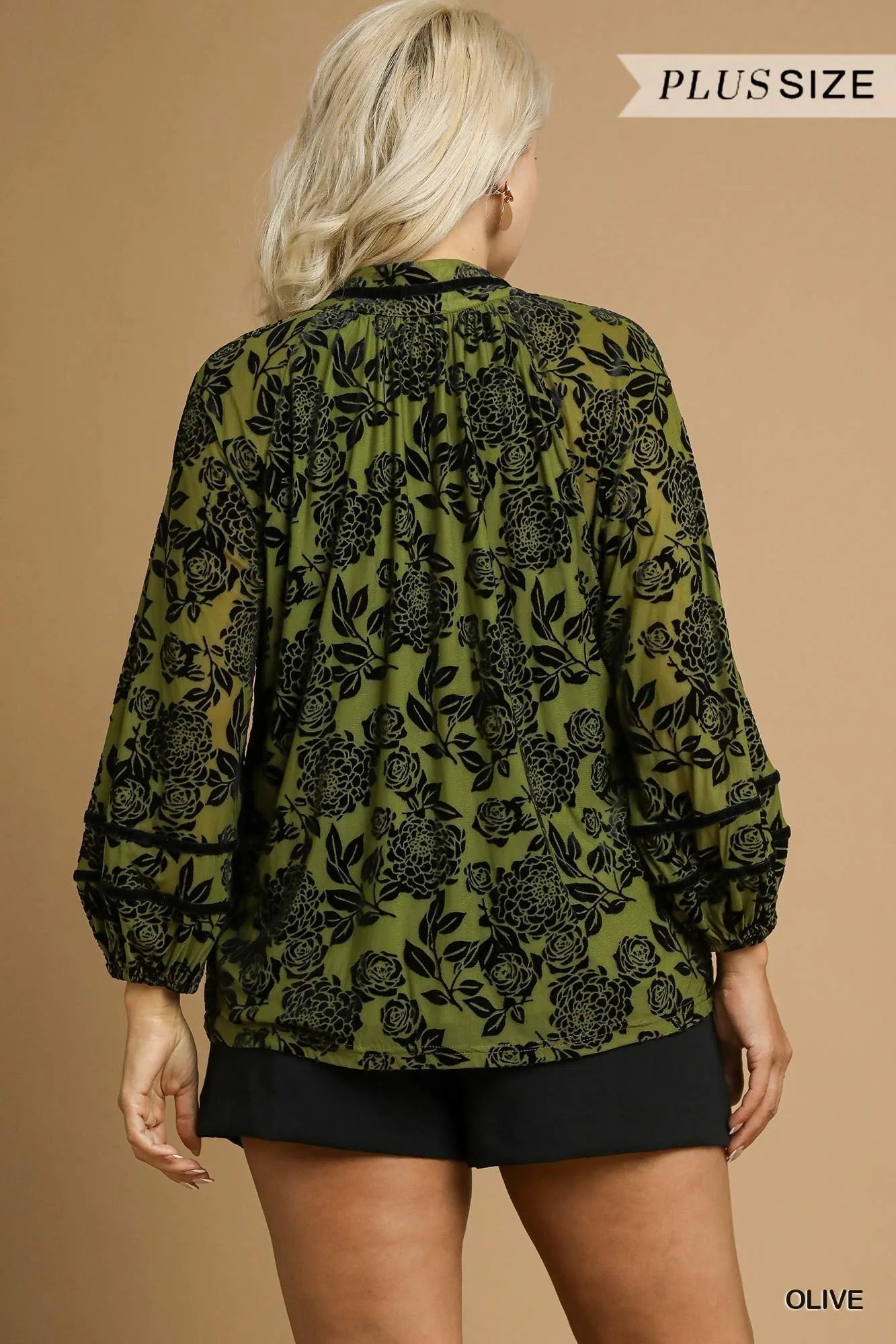 Umgee Full Size Floral Velvet Blouse with Balloon Sleeves Plus Size - Tigbul's Variety Fashion Shop