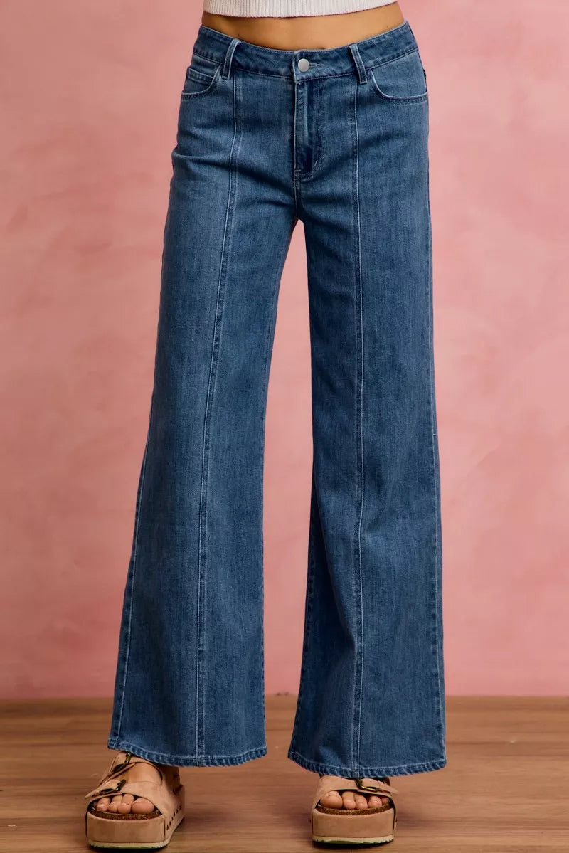 SO ME mid-rise stretch denim jeans, wide-leg with vertical seam details and button closure.