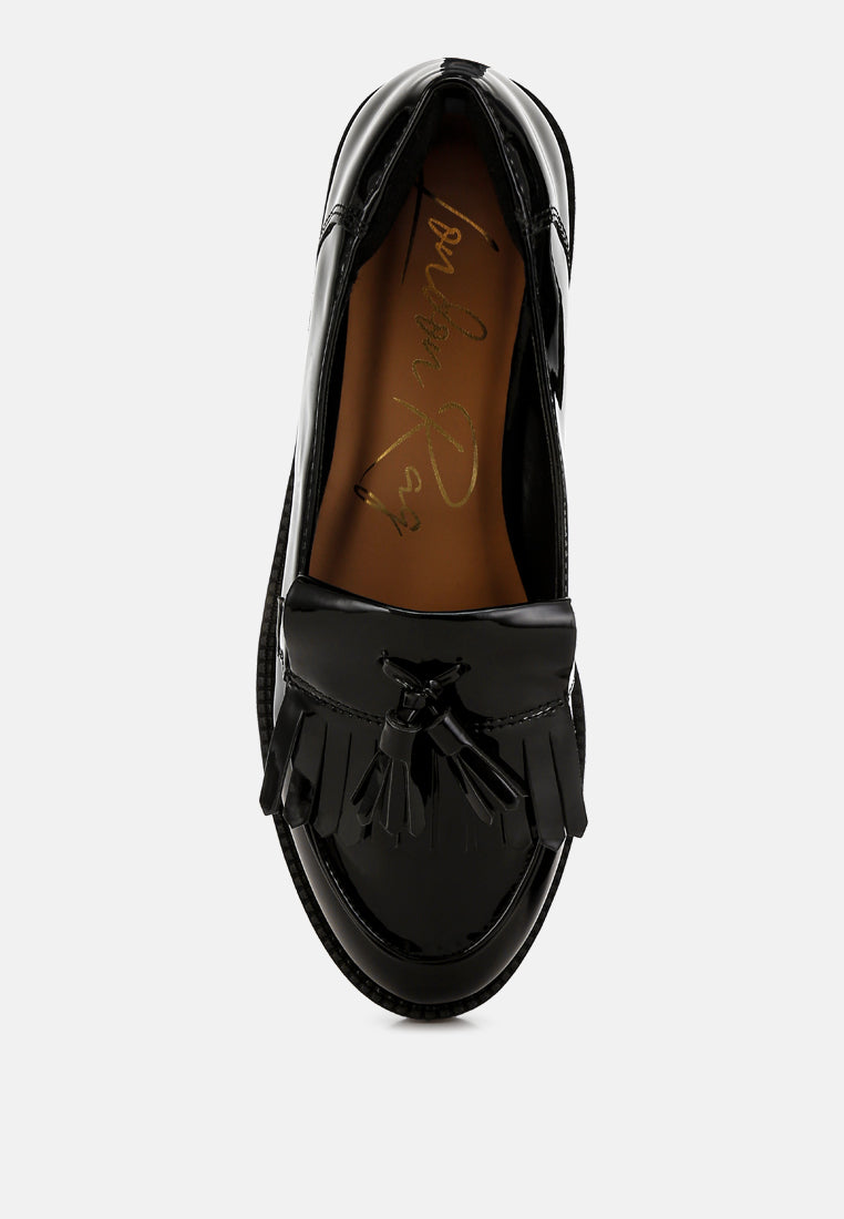 Blaneth tassel loafers noirs vernis, vue de dessus avec gland à franges