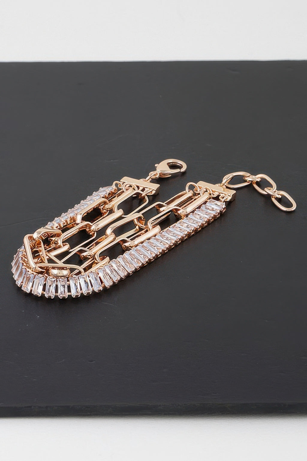 Chainlink Armband goldfarben, rechteckig klare Steine im Rahmen, Glieder & Karabinerverschluss