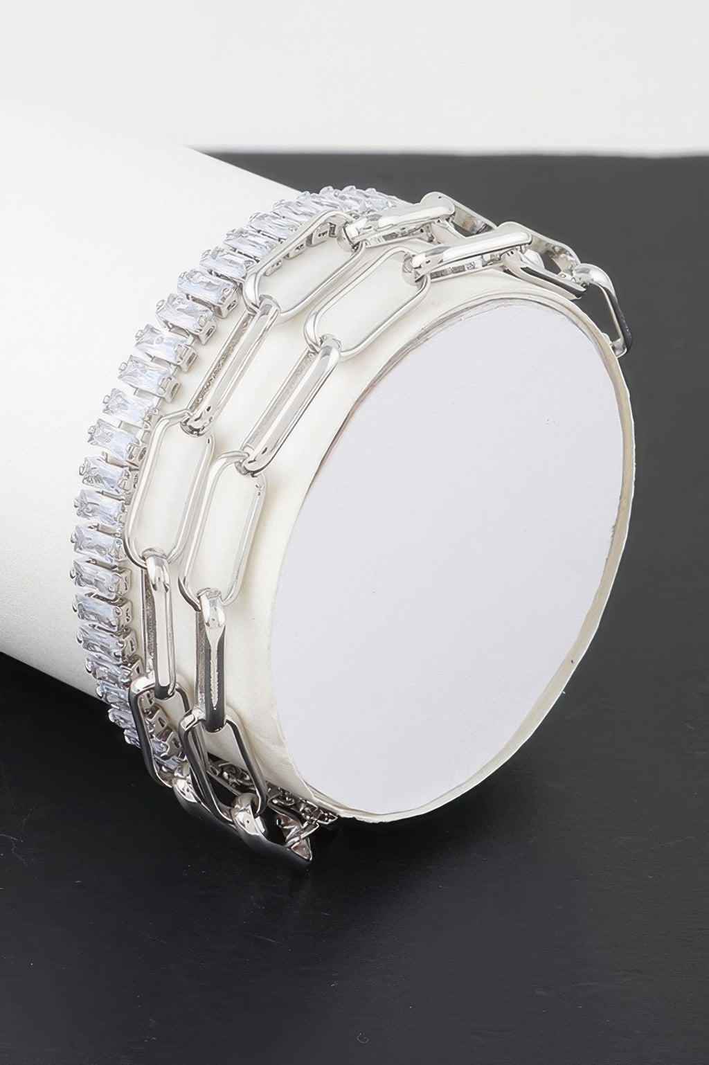 Chainlink Armband silberfarben mit klaren Baguette-Steinen, Ketten-Glieder und Verschluss