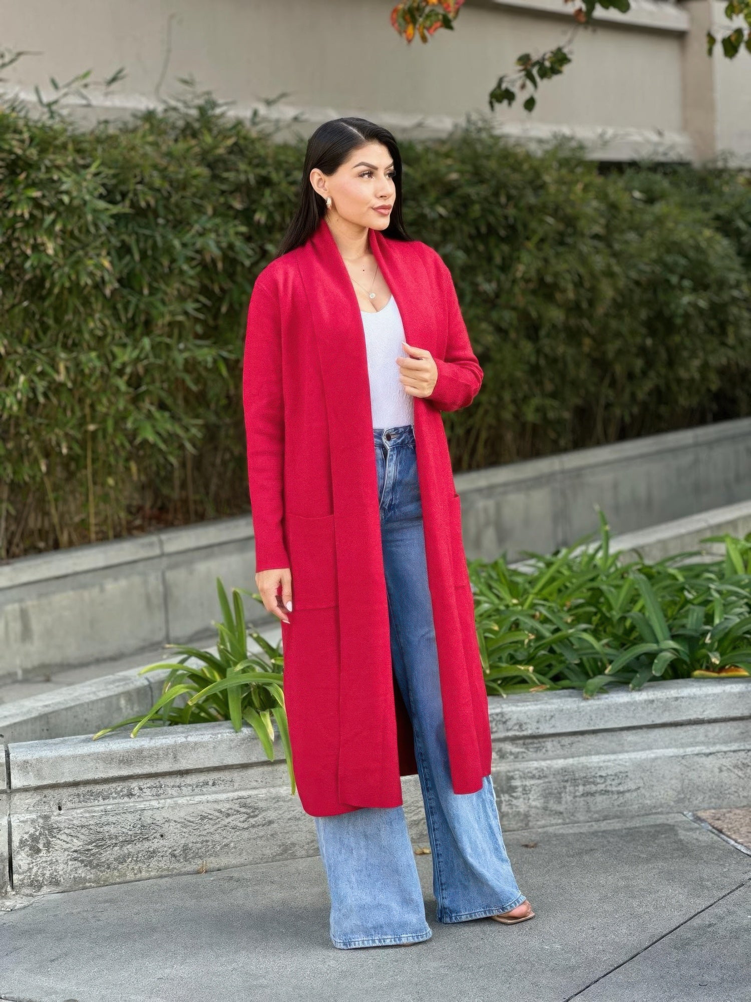 Red midi cardigan with front pockets, long sleeves, open front detail