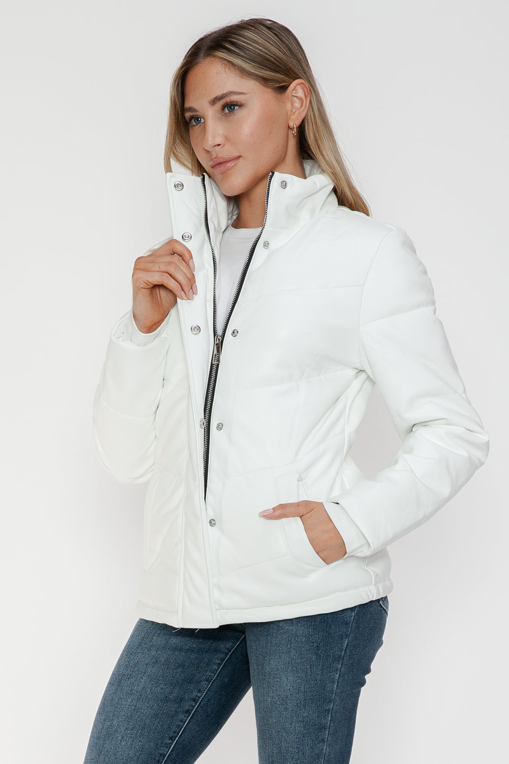 White Pocketed Zip Up Turtleneck Puffer Jacket