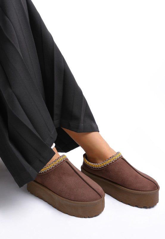 Jesters Embroidered Platform Classic Slip-On - Tigbul's Variety Fashion Shop