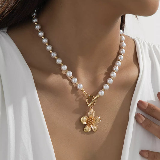 18K Gold-Plated Pearl Flower Pendant Necklace - Tigbul's Variety Fashion Shop