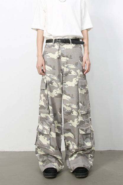 Men's Camouflage Wide Leg Cargo Jeans - Tigbul's Variety Fashion Shop