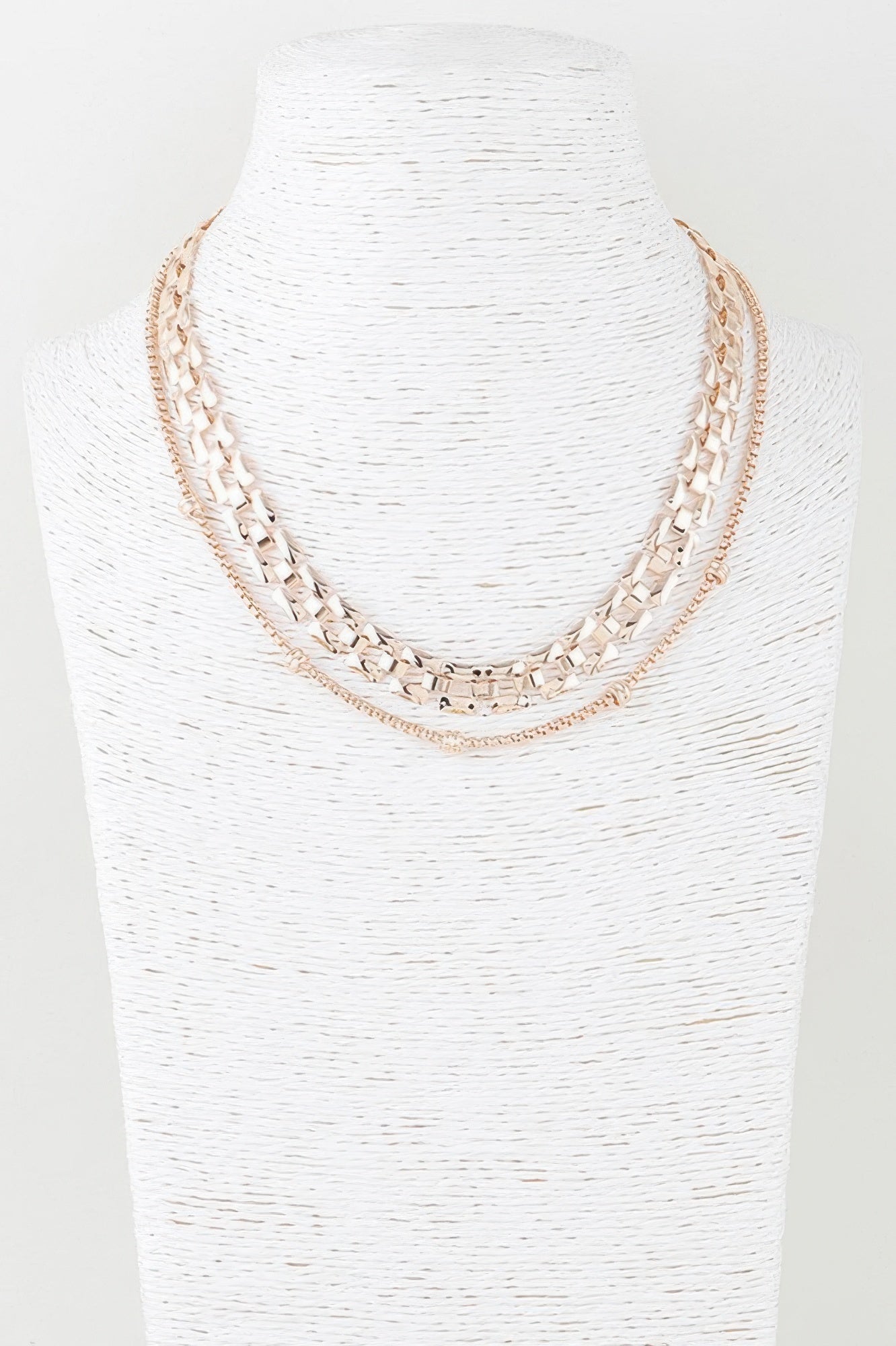 Double-Box-Chain Halskette, goldfarbener Doppelstrang mit Glieder-Detail