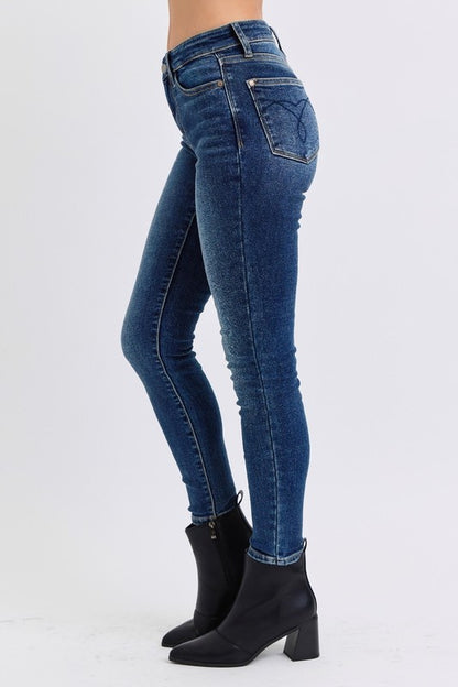 Judy Blue Full Size Mid-Rise Waist Skinny Jeans with Pockets - Tigbul's Variety Fashion Shop