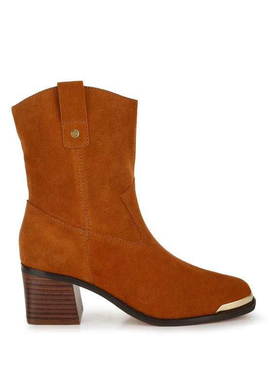 Emberly Suede Square Toe Ankle Boots, Vorderansicht mit quadratischer Spitze