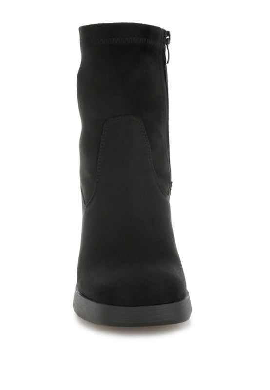 Schwarzer Sockboot, Rückansicht mit Nahtprofil und Reißverschluss am Schaft