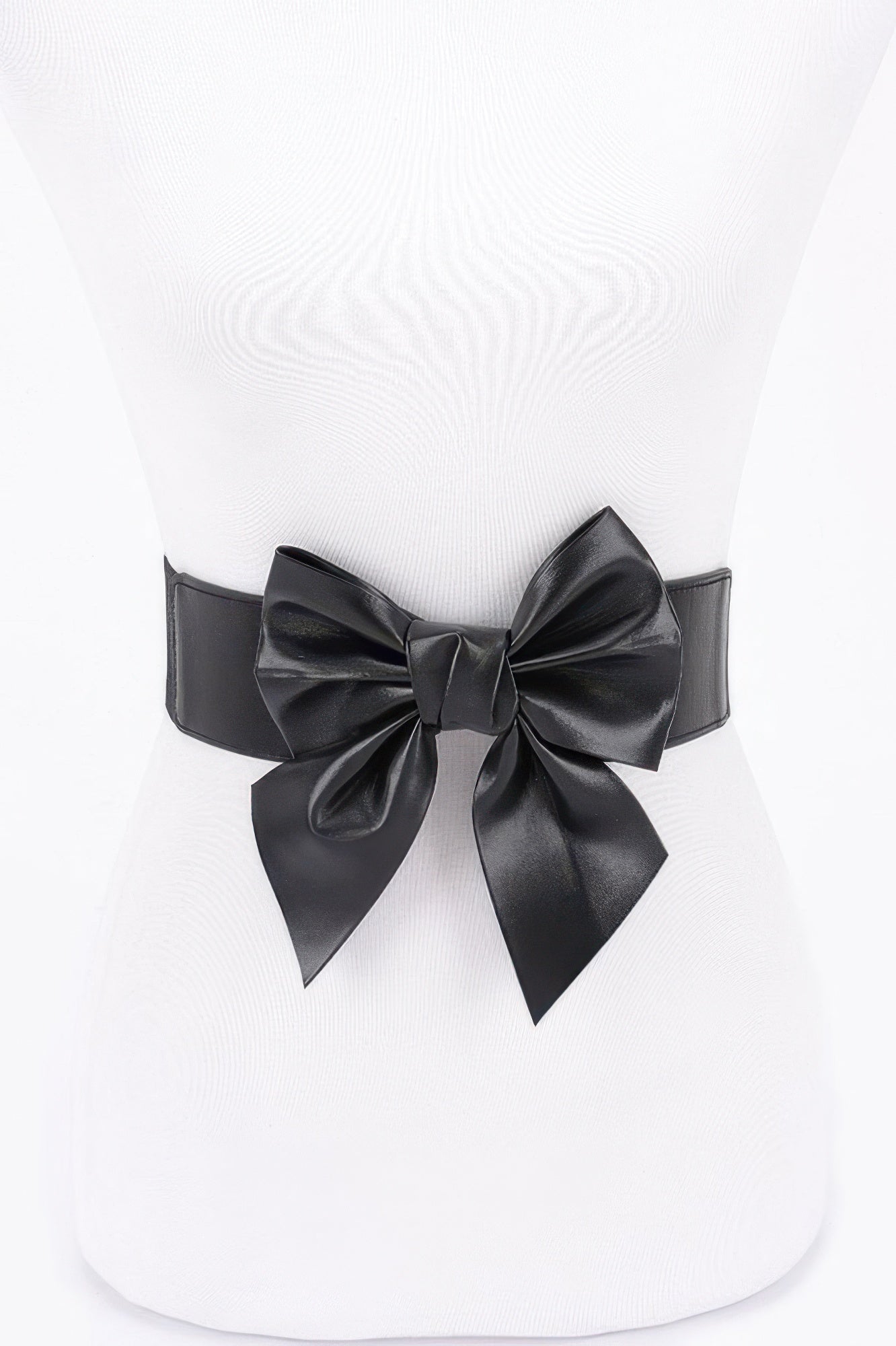 Faux leather elastic belt with black bow at waist