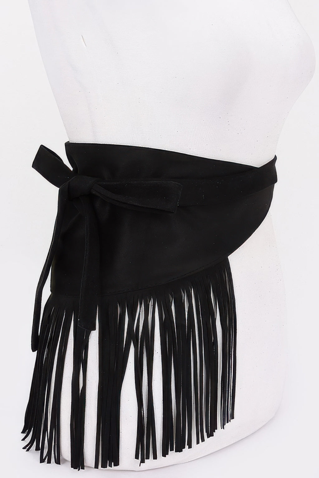 Faux Suede Fringe Belt Black con nudo lateral y flecos largos en la falda del cinturón