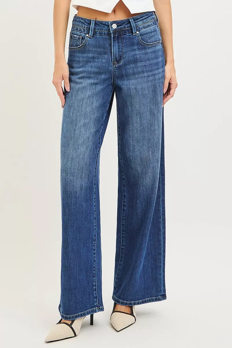 Baggy Jeans mit Taschen, Knopfbund, Gürtelschlaufen, gerade weite Passform