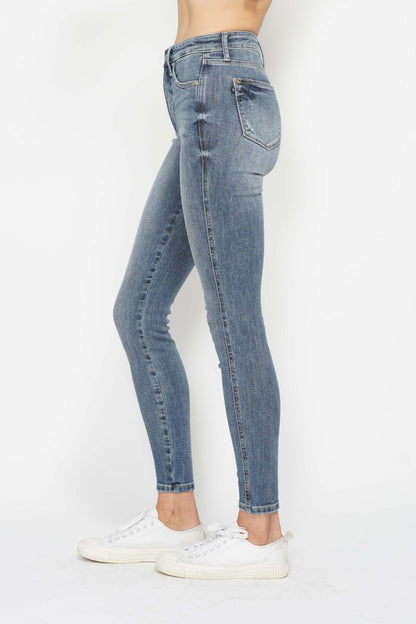 Judy Blue Full Size Tummy Control Contrast Wash Skinny Jeans - Tigbul's Variety Fashion Shop