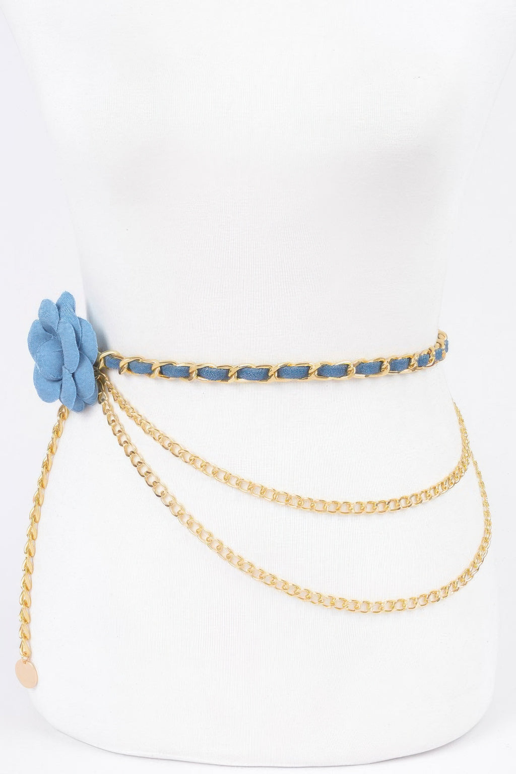 Cinturón de cadena doble con flor metálica azul y eslabones dorados, con colgantes