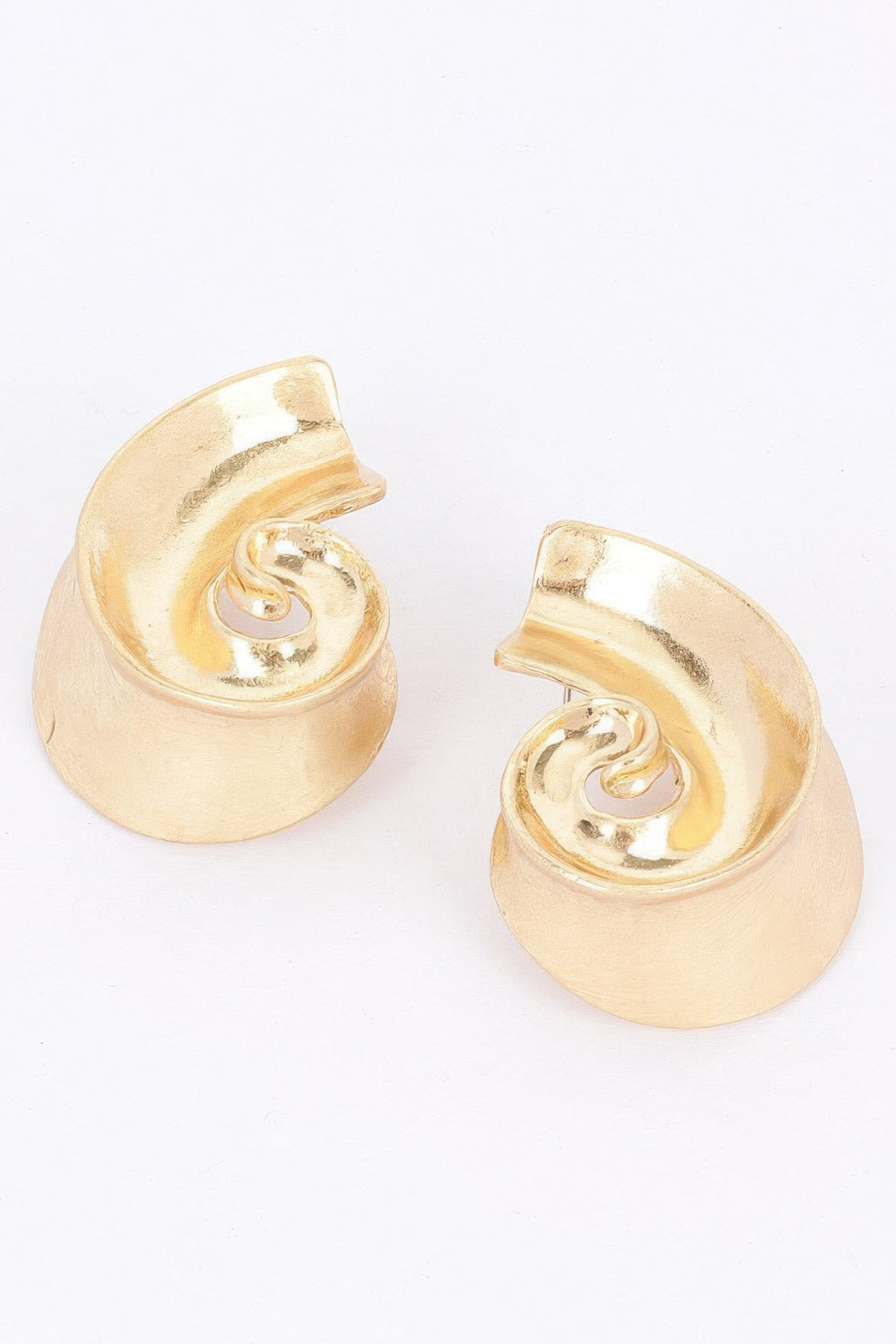 Gold-plated metal earrings, swirl design with half-hoop shape, shiny finish