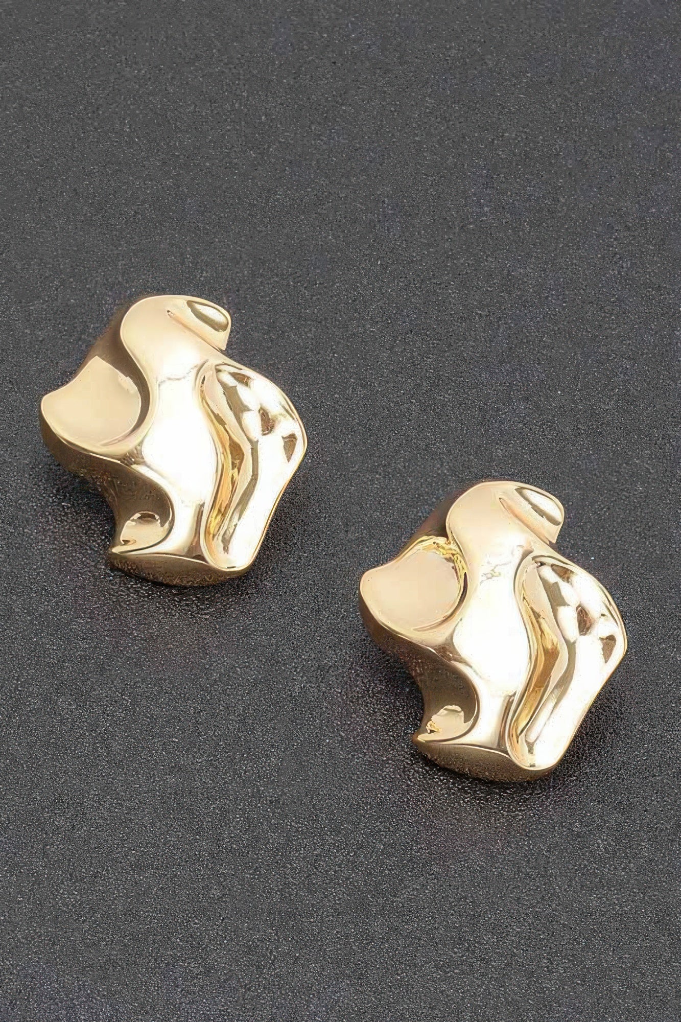Gold plated metal earrings, wavy heart-cuff stud design