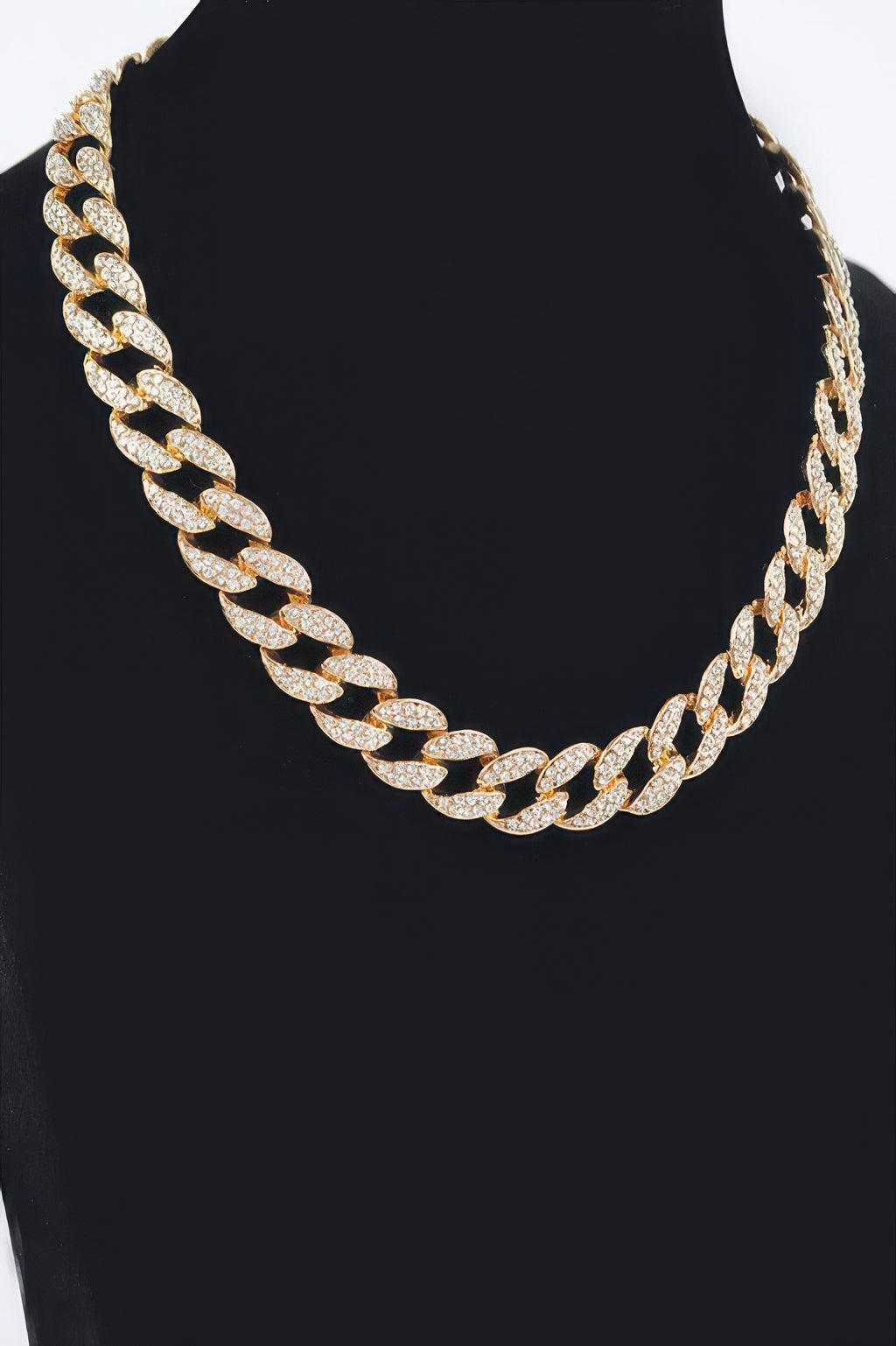 Gold hammered bulk chain necklace, full front view of interlocking links