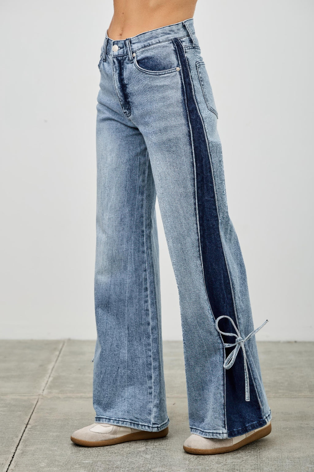 High-rise contrast wide-leg jeans with ribbon tie, light wash denim
