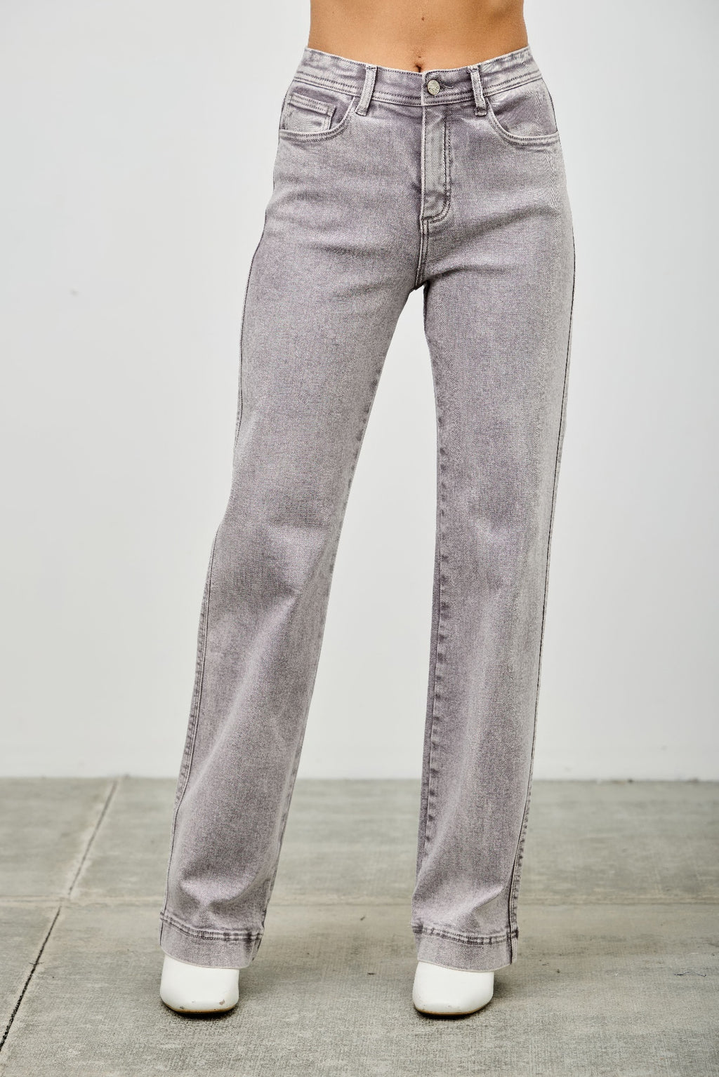 High rise slim wide straight jeans in light gray denim, relaxed straight-leg opening.