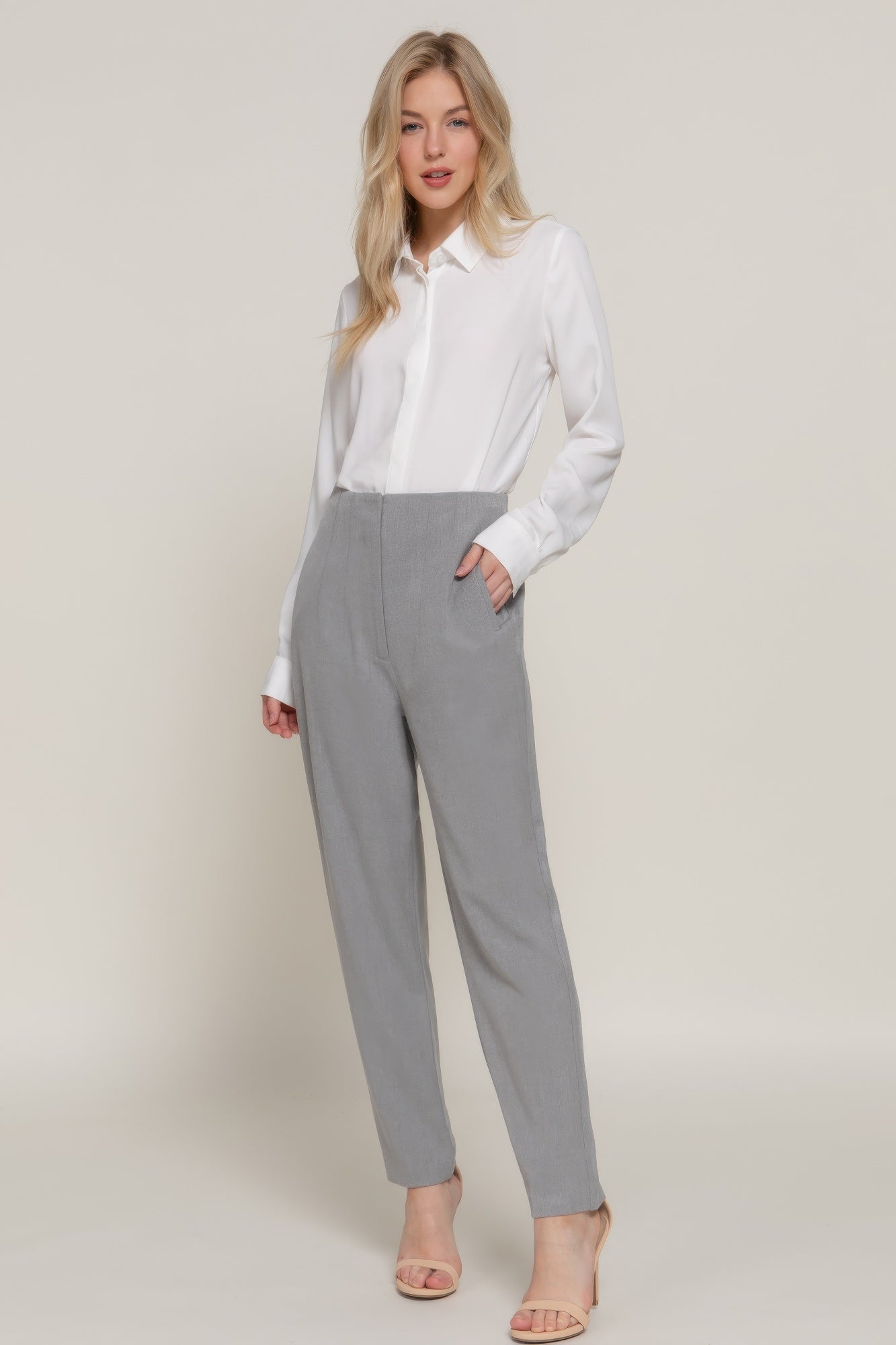 High-waist long pants in heather grey with front pintucks and side pockets
