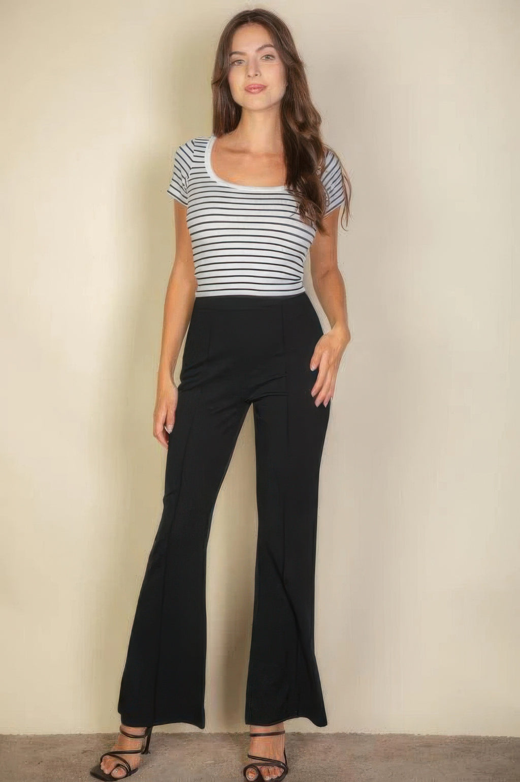 High Waist Stretch Crepe Flare Pants, schwarz: hoher Bund und ausgestelltes Bein