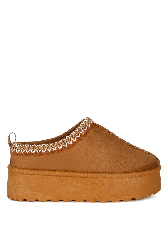Hellbrauner Slip-On-Plateauslipper mit Zierstich am Rand und dicker Profilsohle