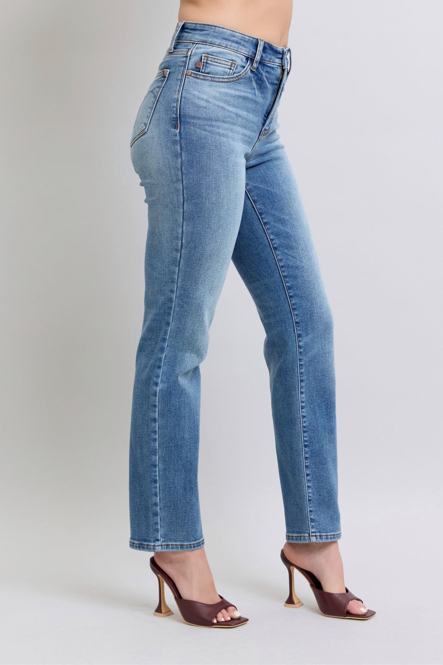 Judy Blue Full Size Wash Thermal Straight Jeans with Pockets - Tigbul's Variety Fashion Shop