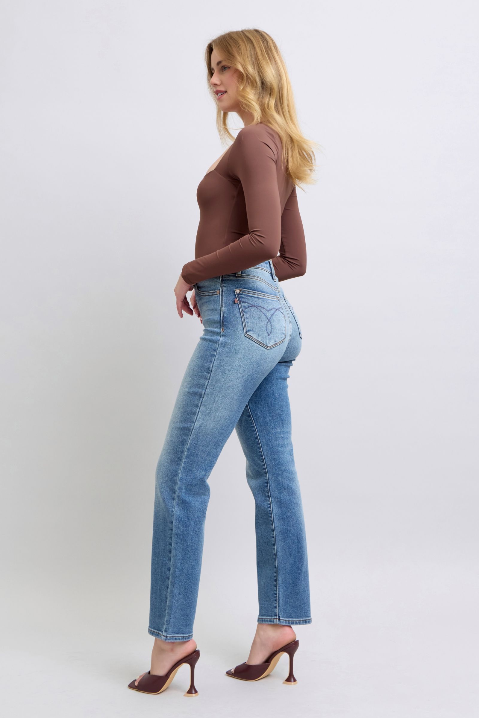 Judy Blue Full Size Wash Thermal Straight Jeans with Pockets - Tigbul's Variety Fashion Shop