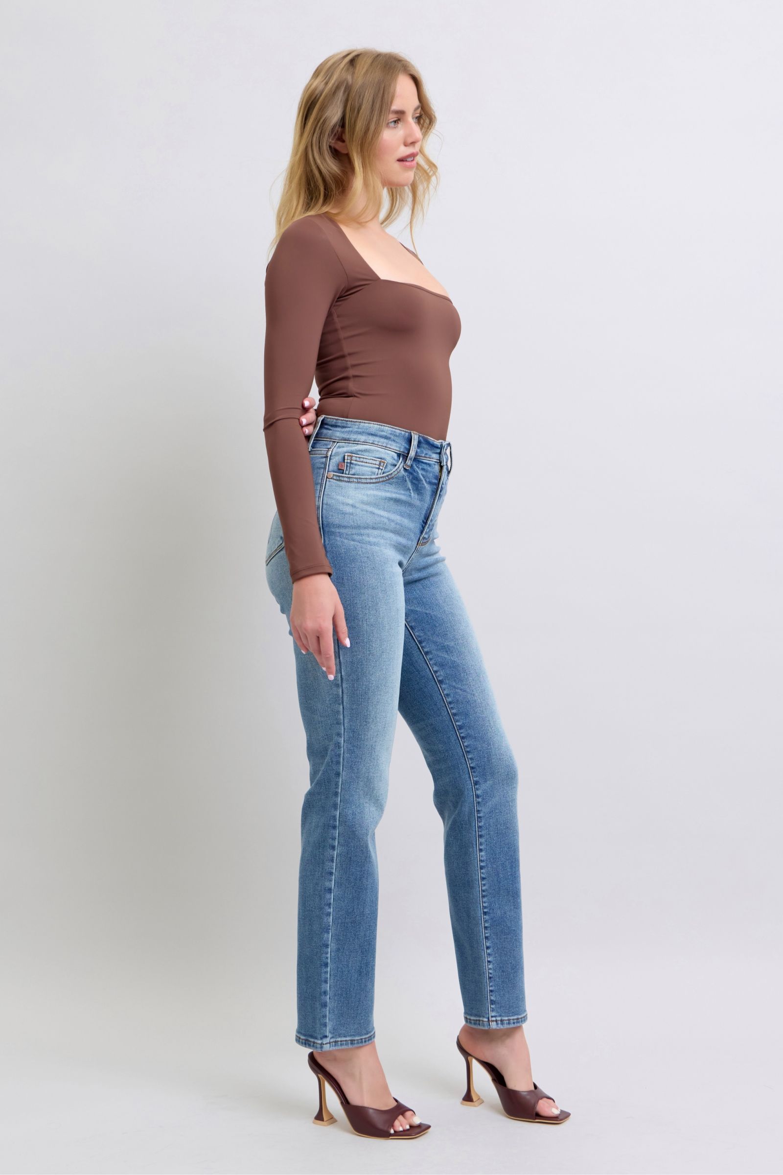 Judy Blue Full Size Wash Thermal Straight Jeans with Pockets - Tigbul's Variety Fashion Shop
