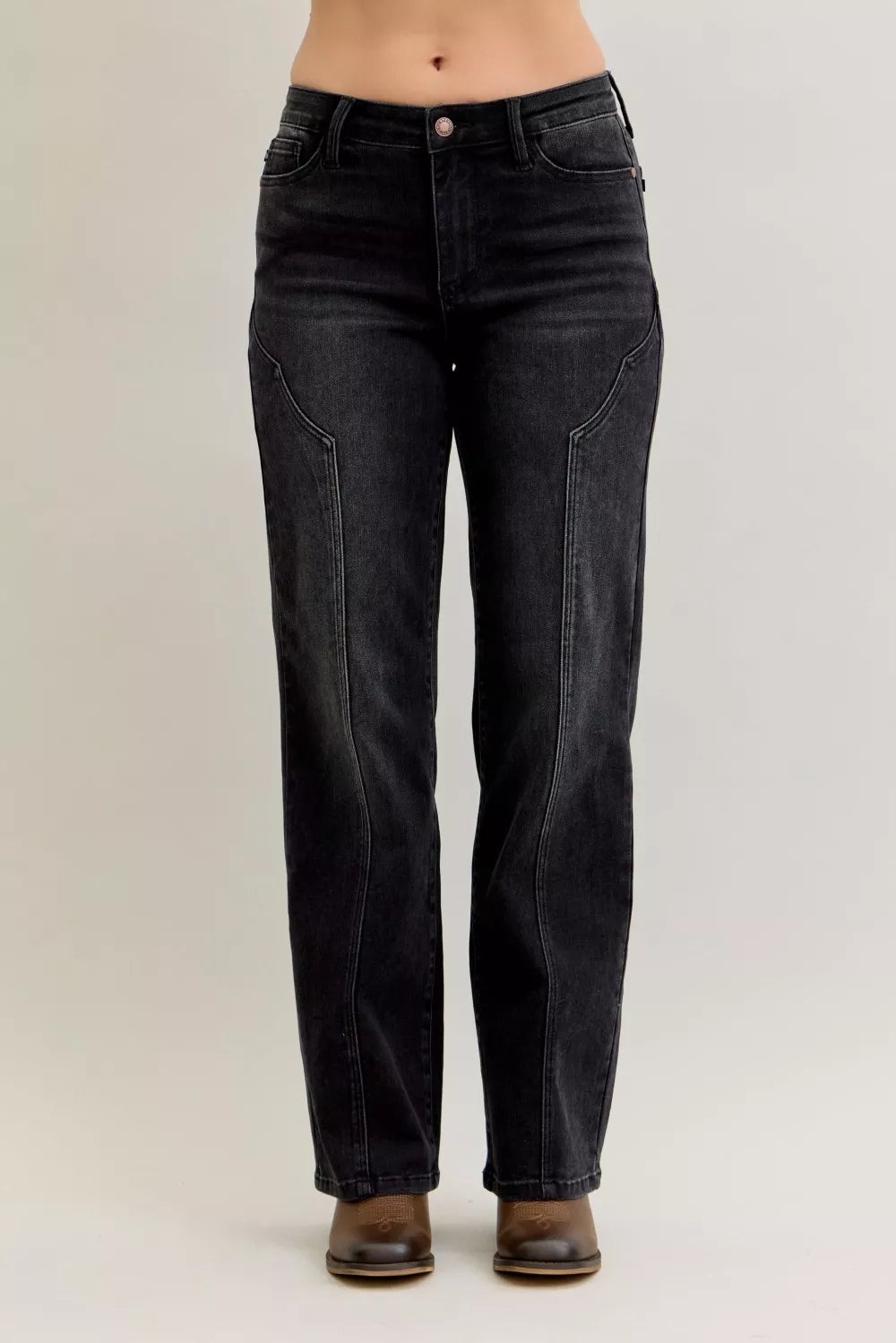 Mid-rise straight western seam jeans, black wash, front pockets and button closure