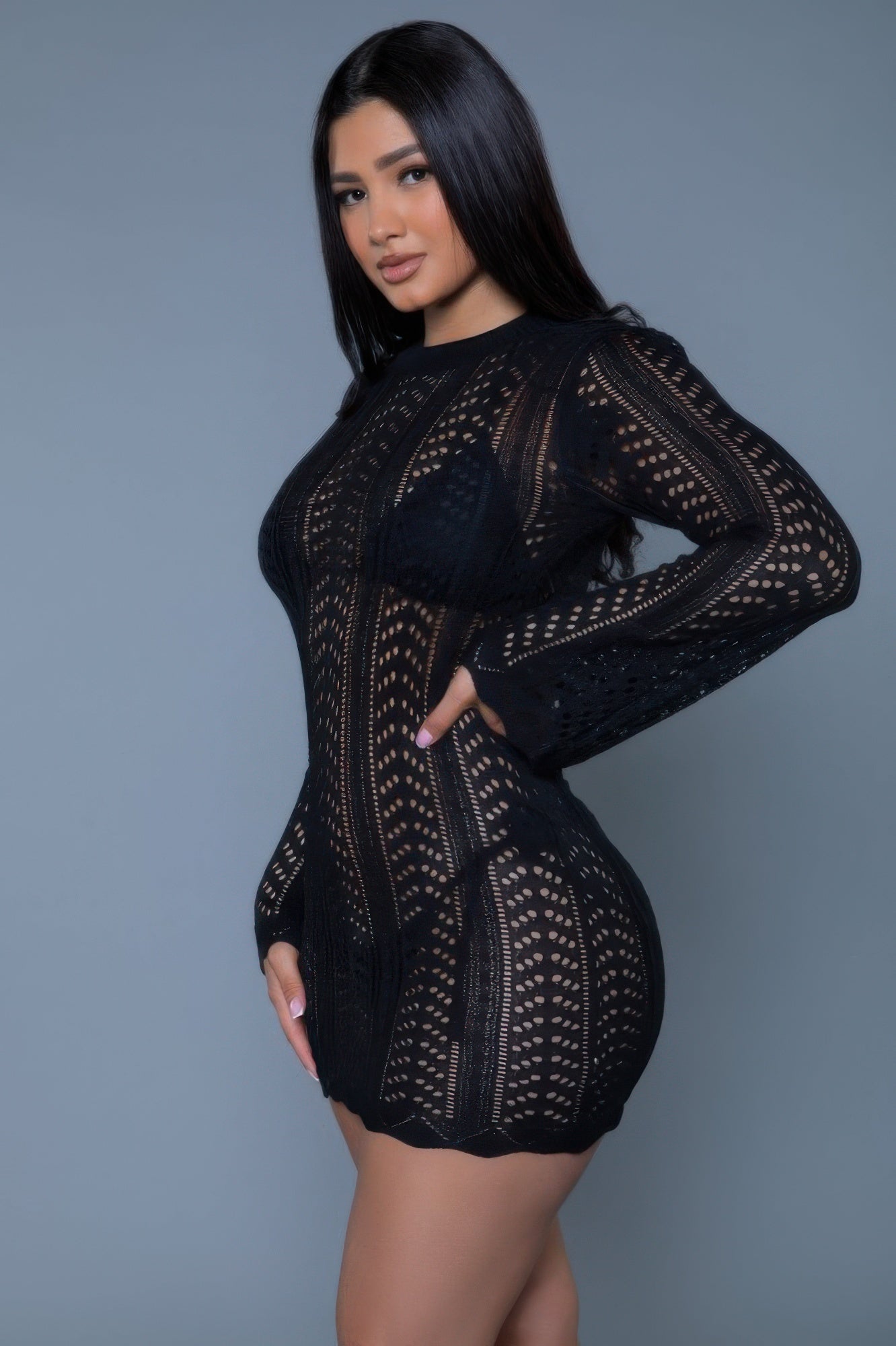 Kinsley Crochet Mini Dress negro con paneles de encaje y espalda entallada, manga larga