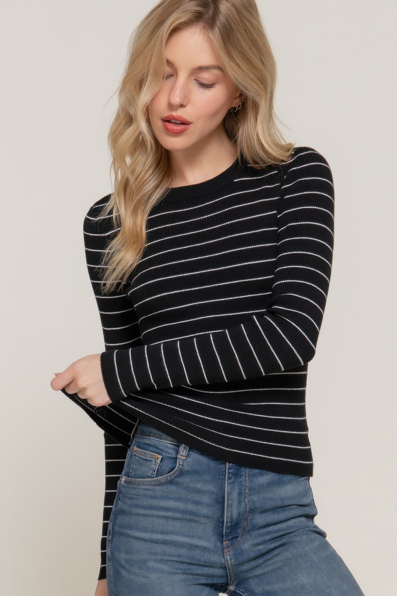 Long-sleeve crew neck striped sweater, black/white stripes