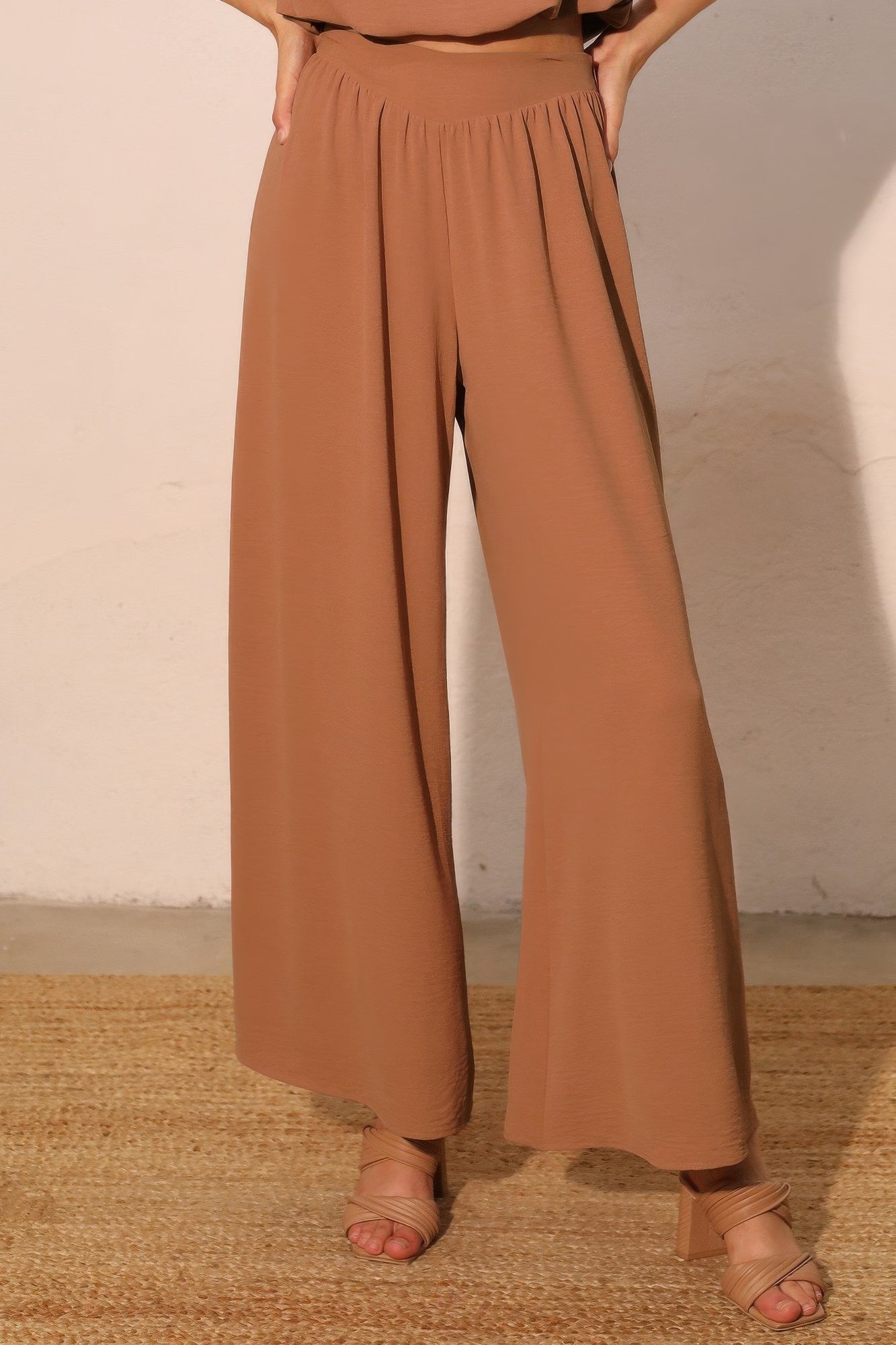 Cafe matte crepe wide-leg swing pants with elastic waistband and loose wide drape