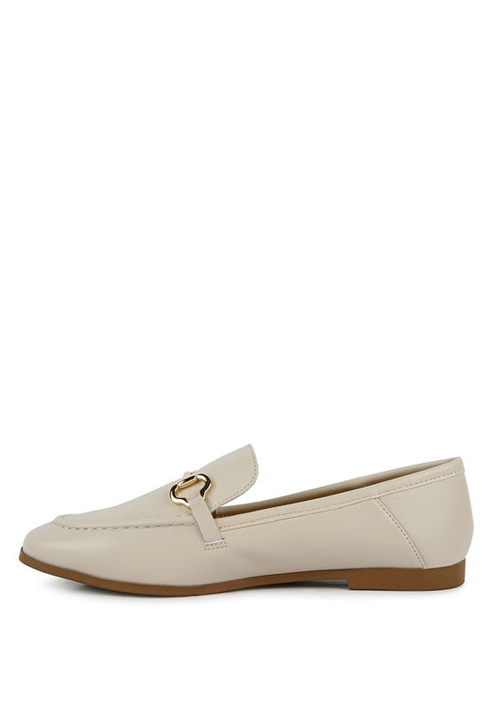 ECRU faux leather loafer with metal strap bit, rounded toe and tan outsole