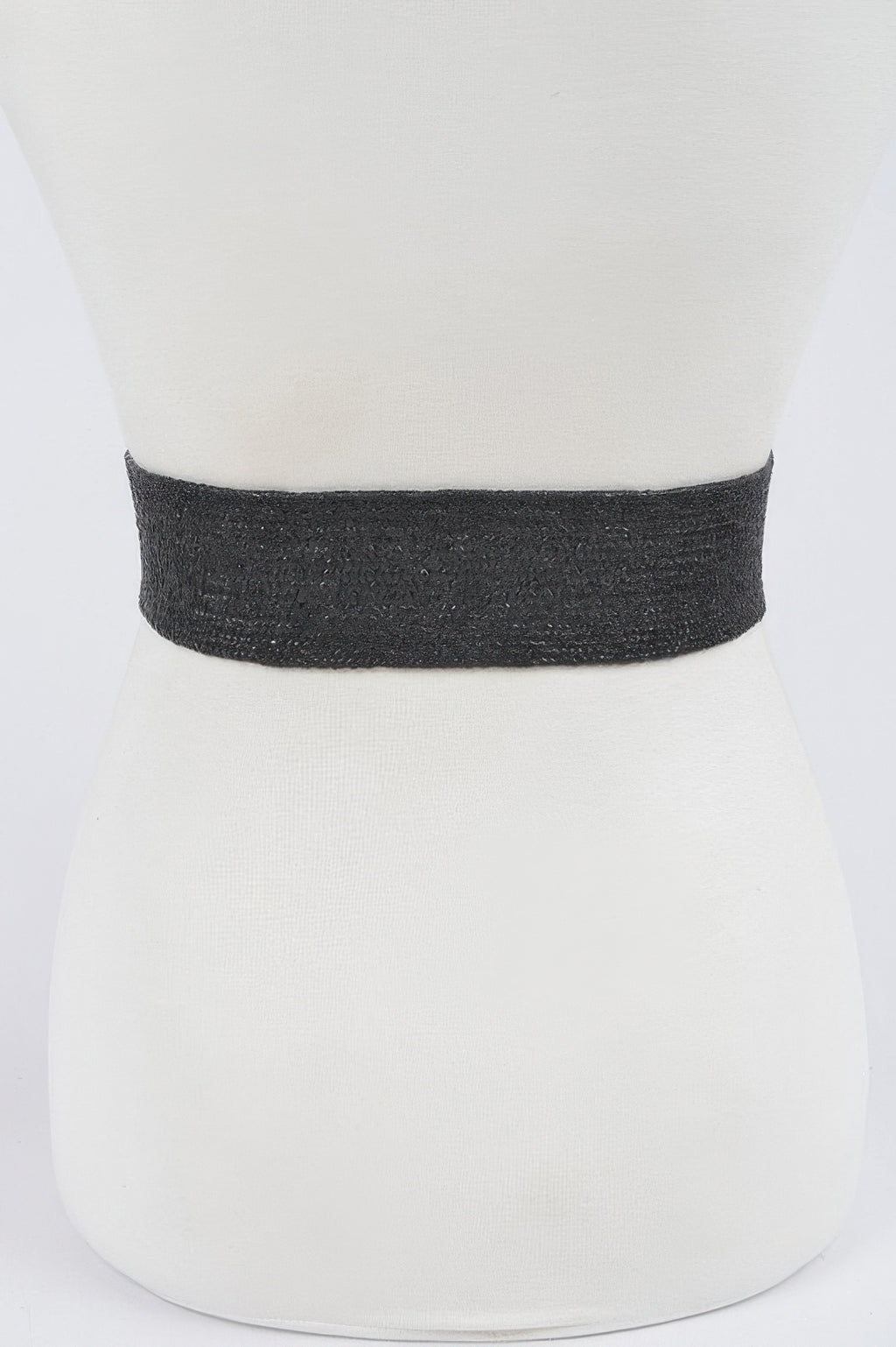 Black stretch belt band, no buckle visible