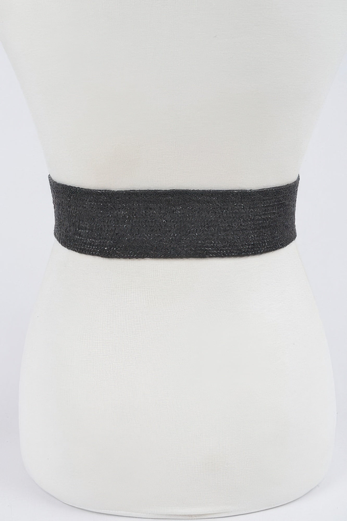 Black stretch belt band, no buckle visible