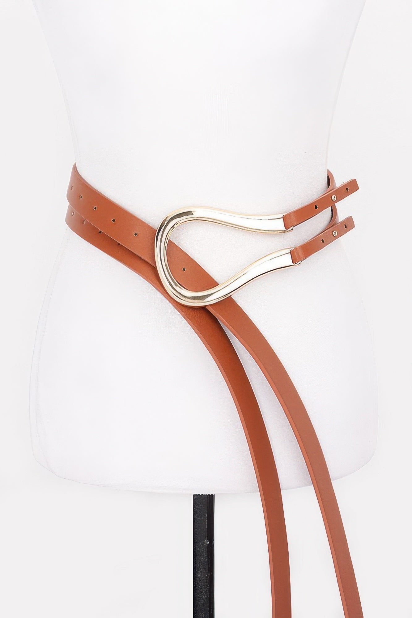 Metal PU buckle, camel-brown belt with gold-tone oval buckle and adjustable holes
