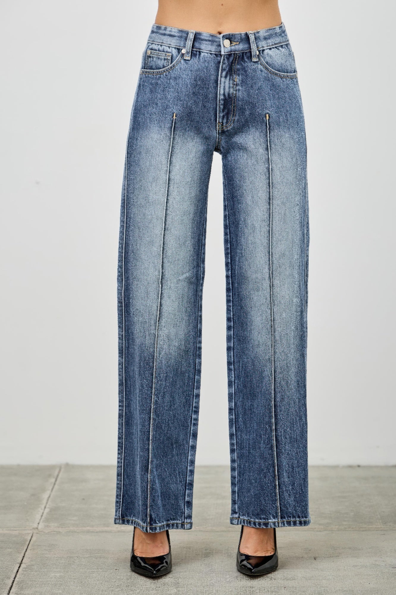 Mid-rise straight jeans with pintuck seams, light blue denim, button fly