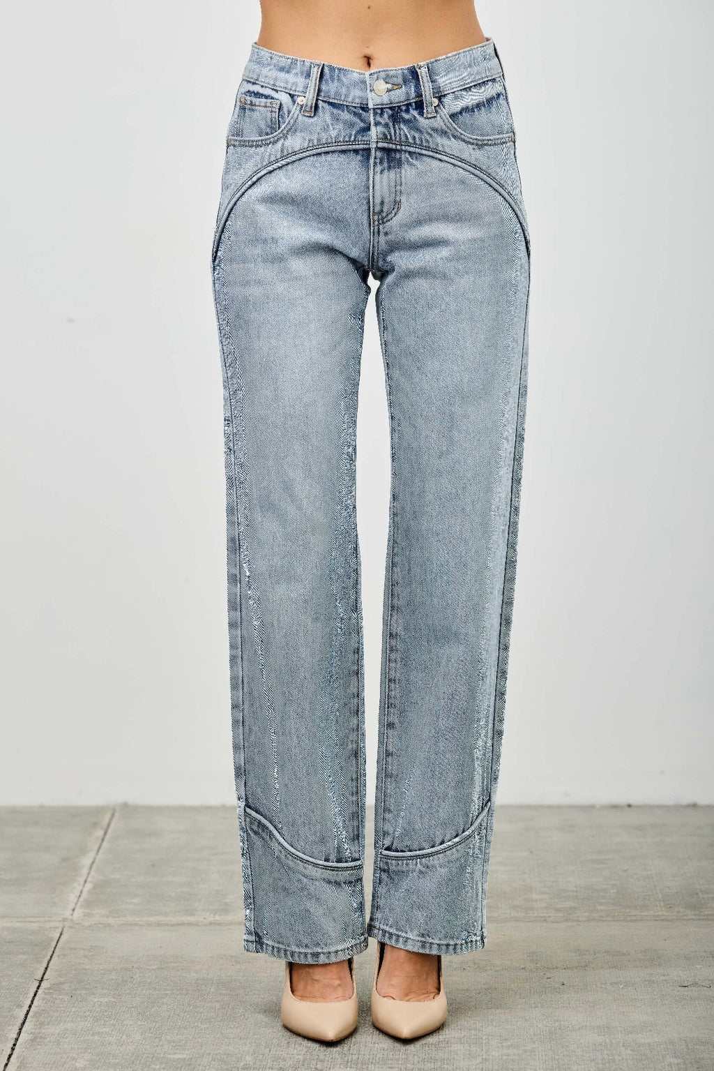 Mid-rise straight jeans with contrast piping, light-wash blue denim