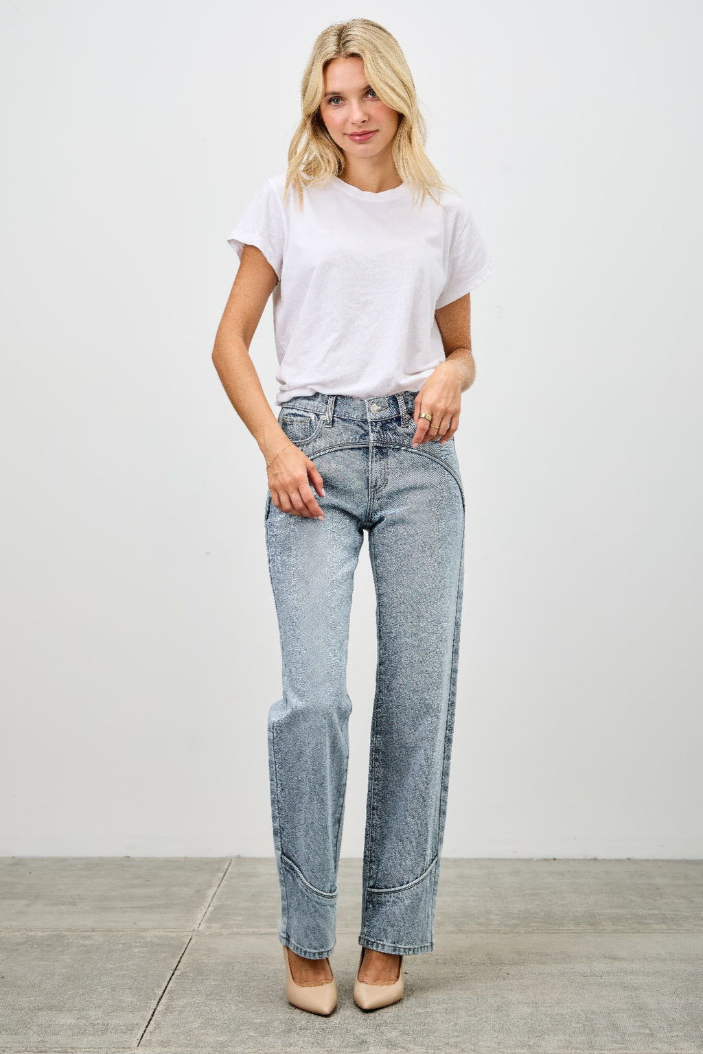 Mid-rise straight jeans with contrast piping, light-wash blue denim, front close-up