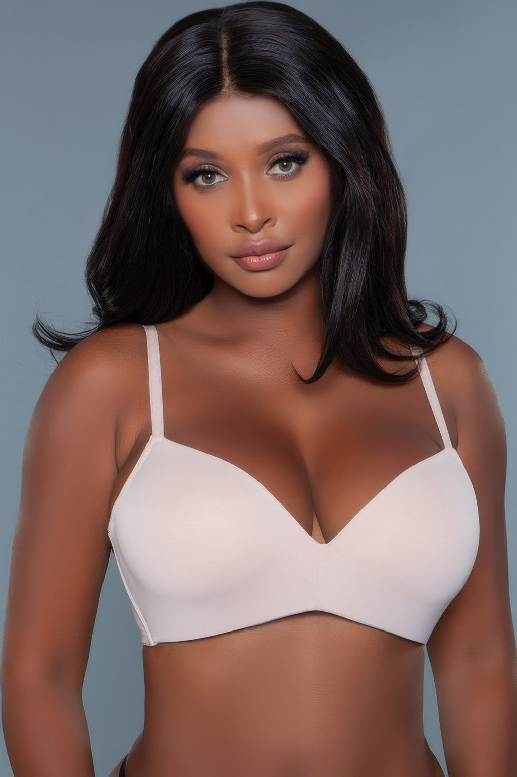 Miss Me Bra talla 36 nude, frontal con copas lisas y costuras sutiles, tirantes finos