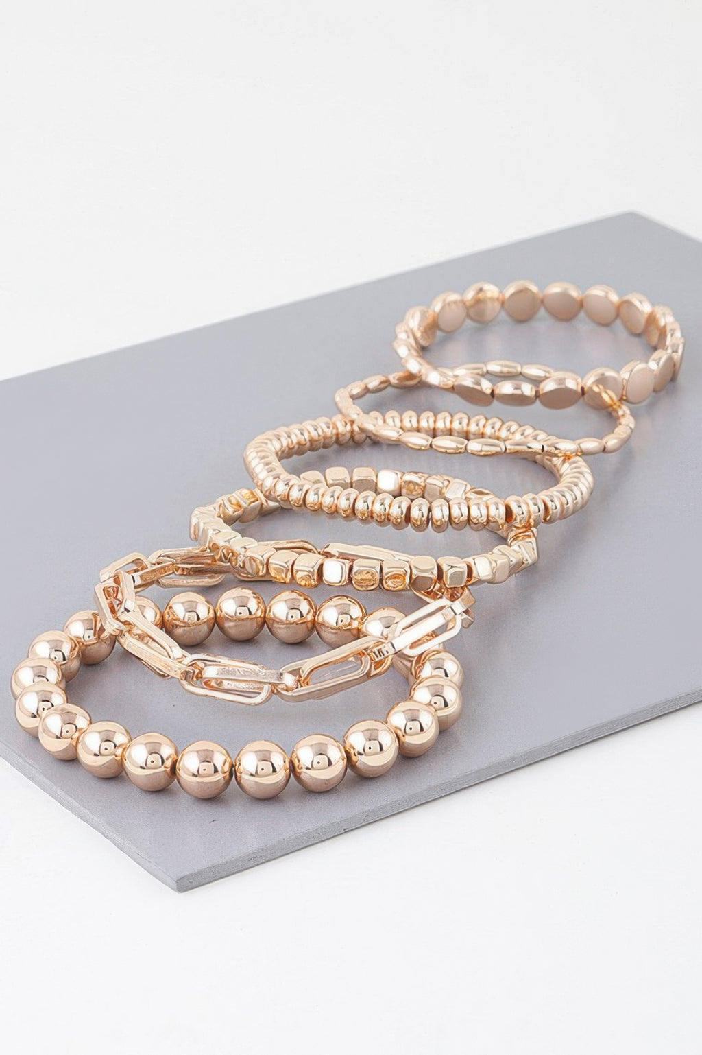 Mehrreihiges Kugelperlenarmband-Set, goldfarben, mehrere Armbänder übereinander