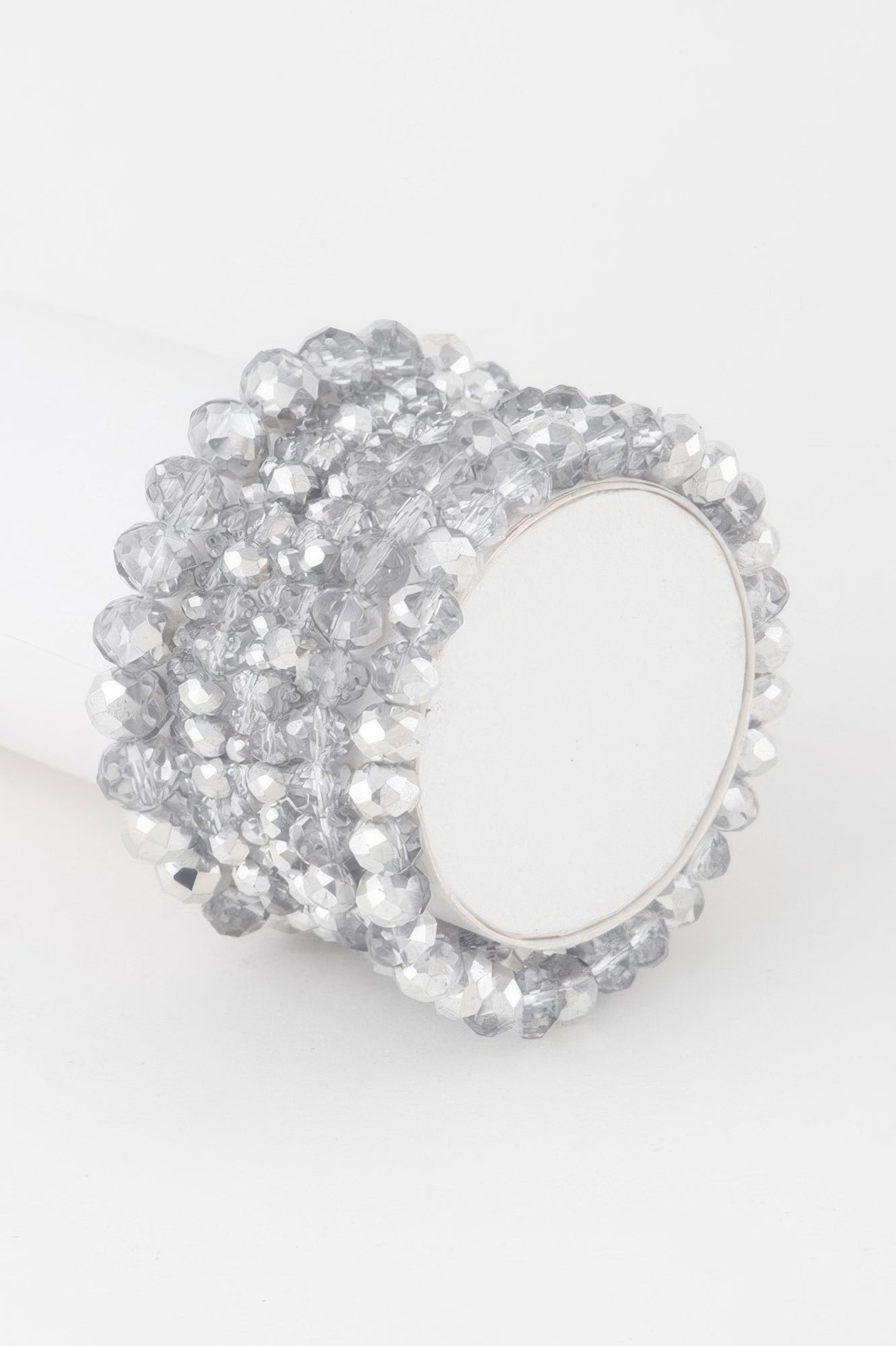 Multi crystal beaded bracelet in silver with oval clasp detail